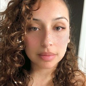 Meet your Posher, Delfina